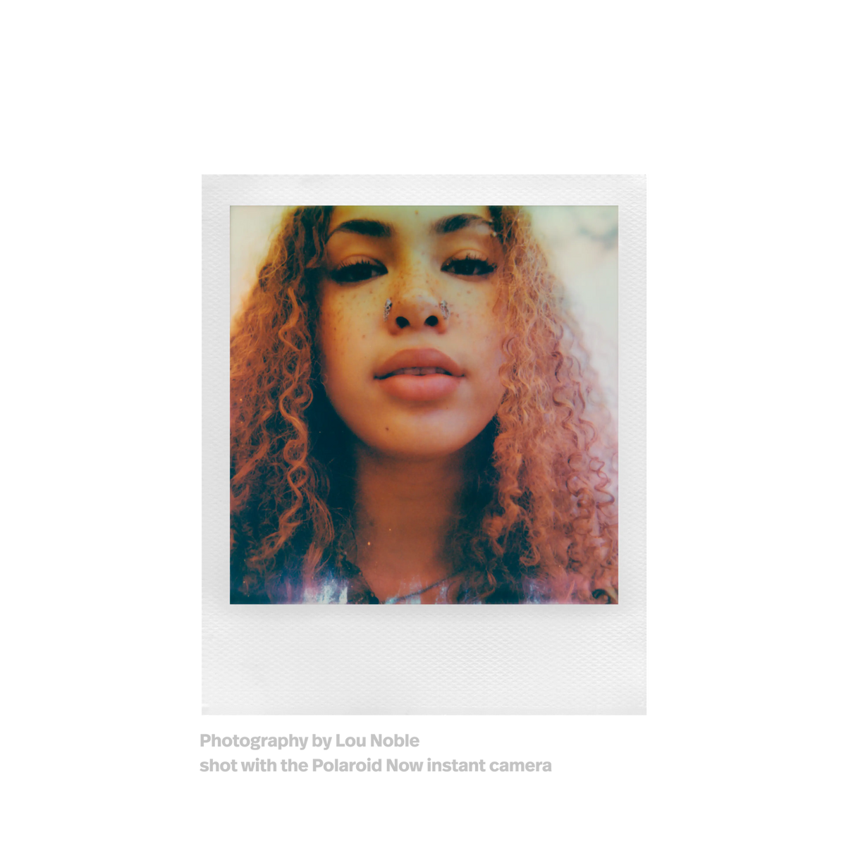 Polaroid Color 600 Film – White Frame – product view 2