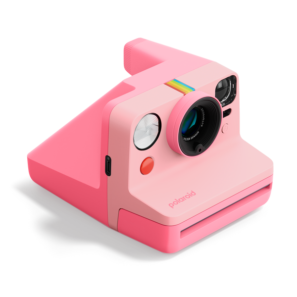 Polaroid Now Gen 3 Pink 粉紅色即影即有相機－官方 3/4 前角度產品圖
